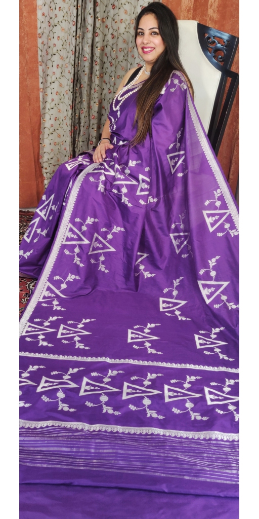 Pure Kataan Silk Silver Kadua Zari Weaved Geometrical Pattern Saree
