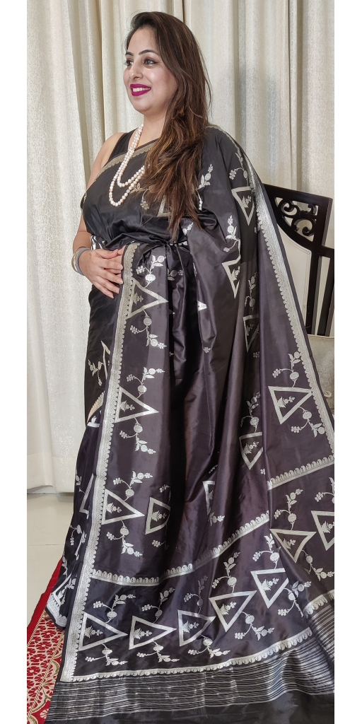 Pure Kataan Silk Kadua Zari Weaved Geometrical Pattern Saree